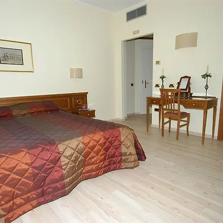 Valentino Hotel